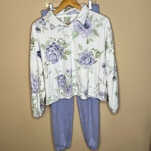 Secret Treasures Floral Pajama set Size Small
